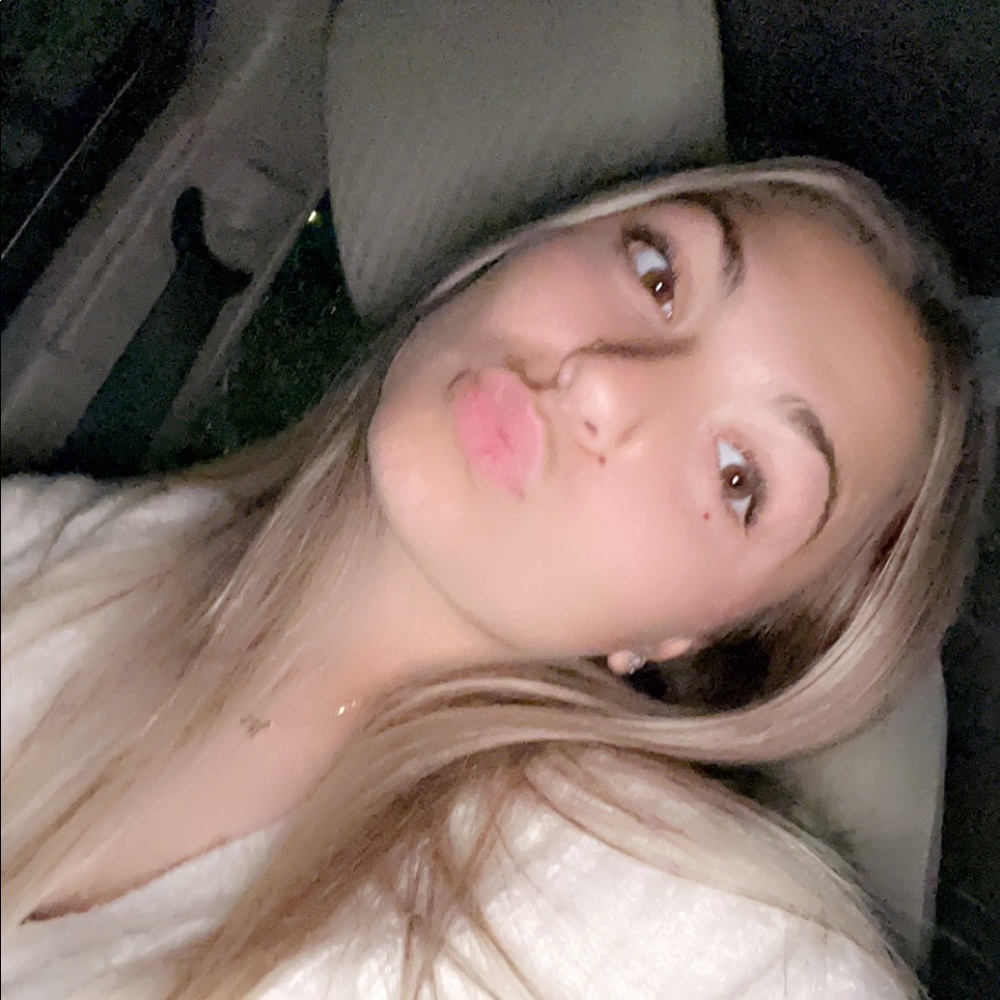 Meet your Posher, Arianna